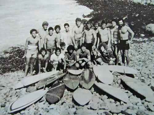 Surfistas canarios y surfistas cantábricos a principios de los 70 en el Lloret, Las Palmas de Gran Canaria. Foto: Archivo Octavio Suárez